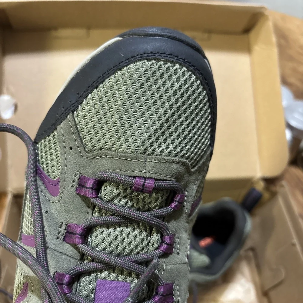 New Merrell Oakcreek‎ Olive  Waterproof Hiking Shoes Womens Sz 11 J03592